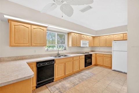 Купить виллу или дом в Саммерфилд, Флорида 6 комнат, 130.25м2, № 2239417 - фото 19