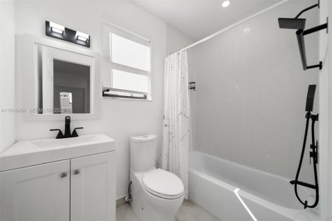 Купить виллу или дом в Санни-Айлс-Бич, Флорида 4 спальни, 322.37м2, № 1977071 - фото 23