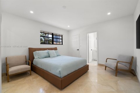 Купить виллу или дом в Санни-Айлс-Бич, Флорида 4 спальни, 322.37м2, № 1977071 - фото 21