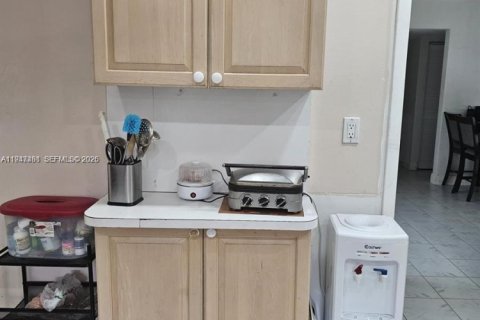 Casa en venta en Cutler Bay, Florida, 3 dormitorios, 125.6 m2 № 2003845 - foto 6