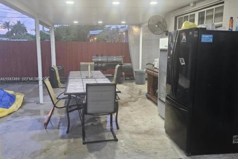 Casa en venta en Cutler Bay, Florida, 3 dormitorios, 125.6 m2 № 2003845 - foto 15