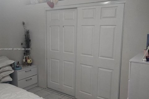 Casa en venta en Cutler Bay, Florida, 3 dormitorios, 125.6 m2 № 2003845 - foto 10