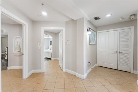 Townhouse in Kissimmee, Florida 3 bedrooms, 197.32 sq.m. № 2390934 - photo 8
