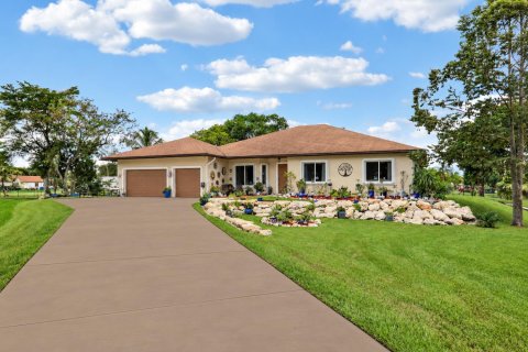 Villa ou maison à vendre à Southwest Ranches, Floride: 3 chambres, 227.42 m2 № 2351441 - photo 5
