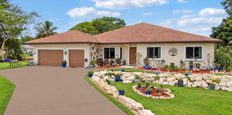 Villa ou maison à Southwest Ranches, Floride 3 chambres, 227.42 m2 № 2351441