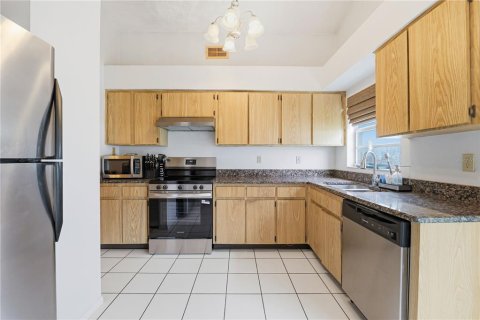 Casa en venta en Brandon, Florida, 3 dormitorios, 117.99 m2 № 2113676 - foto 6