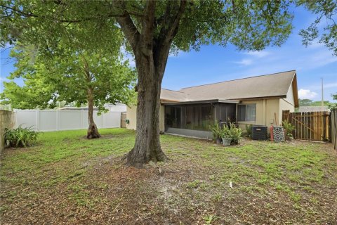 Casa en venta en Brandon, Florida, 3 dormitorios, 117.99 m2 № 2113676 - foto 23