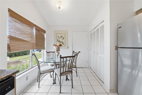 Casa en venta en Brandon, Florida, 3 dormitorios, 117.99 m2 № 2113676 - foto 7