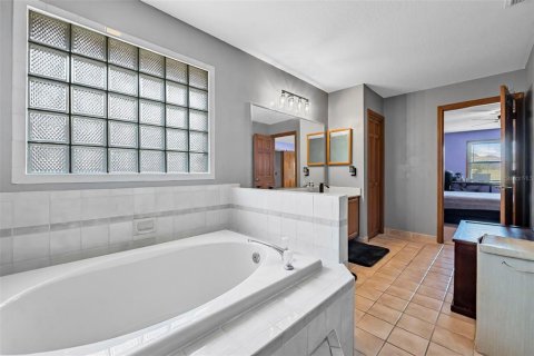 Casa en venta en Deltona, Florida, 3 dormitorios, 197.32 m2 № 1870427 - foto 27