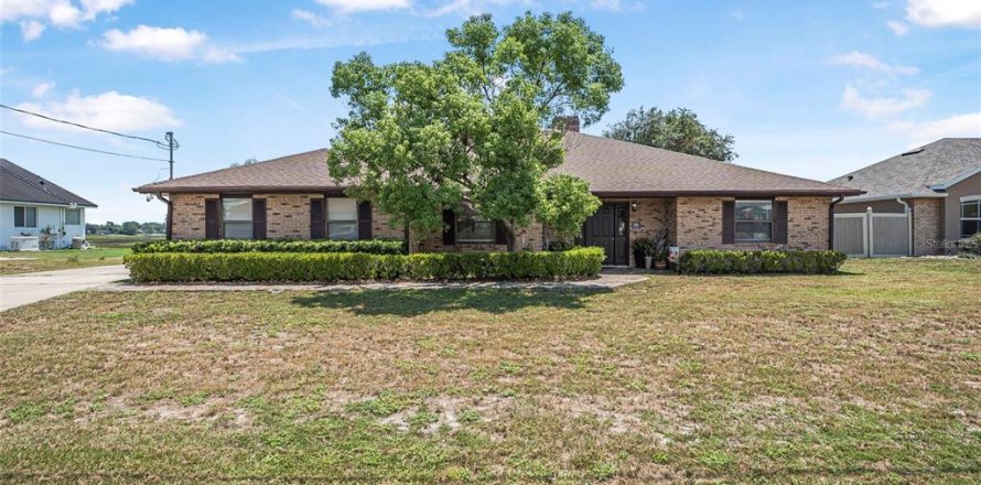 Casa en Deltona, Florida 3 dormitorios, 197.32 m2 № 1870427