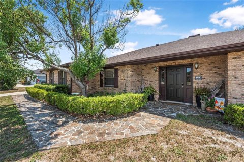 Casa en venta en Deltona, Florida, 3 dormitorios, 197.32 m2 № 1870427 - foto 3