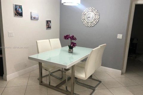 Appartement à louer à Coconut Creek, Floride: 3 chambres, 101.54 m2 № 2046096 - photo 4