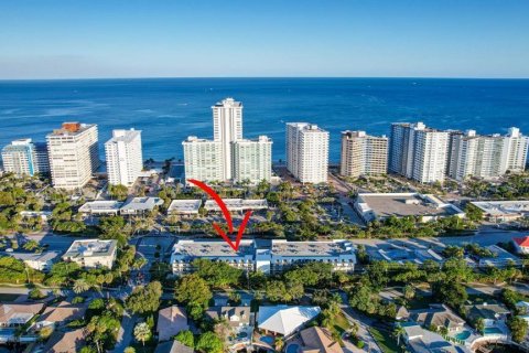 Condo in Fort Lauderdale, Florida, 2 bedrooms  № 2431469 - photo 19