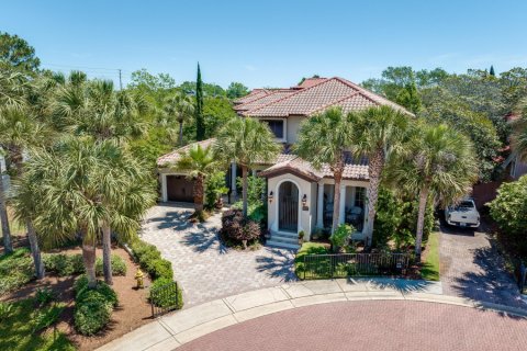Villa ou maison à vendre à Miramar Beach, Floride: 4 chambres, 311.78 m2 № 561031 - photo 1