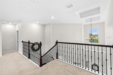 House in Orlando, Florida 5 bedrooms, 352.84 sq.m. № 2396389 - photo 20