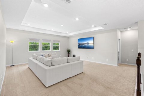 House in Orlando, Florida 5 bedrooms, 352.84 sq.m. № 2396389 - photo 21