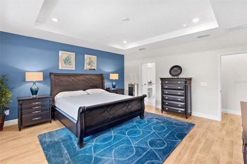 House in Orlando, Florida 5 bedrooms, 352.84 sq.m. № 2396389 - photo 15