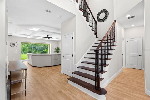House in Orlando, Florida 5 bedrooms, 352.84 sq.m. № 2396389 - photo 10