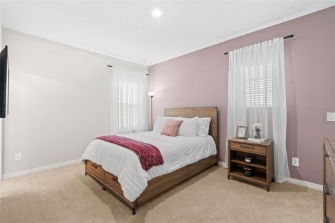 House in Orlando, Florida 5 bedrooms, 352.84 sq.m. № 2396389 - photo 22