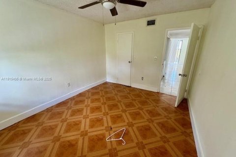 Copropriété à louer à Lauderhill, Floride: 2 chambres, 93.18 m2 № 1971603 - photo 12
