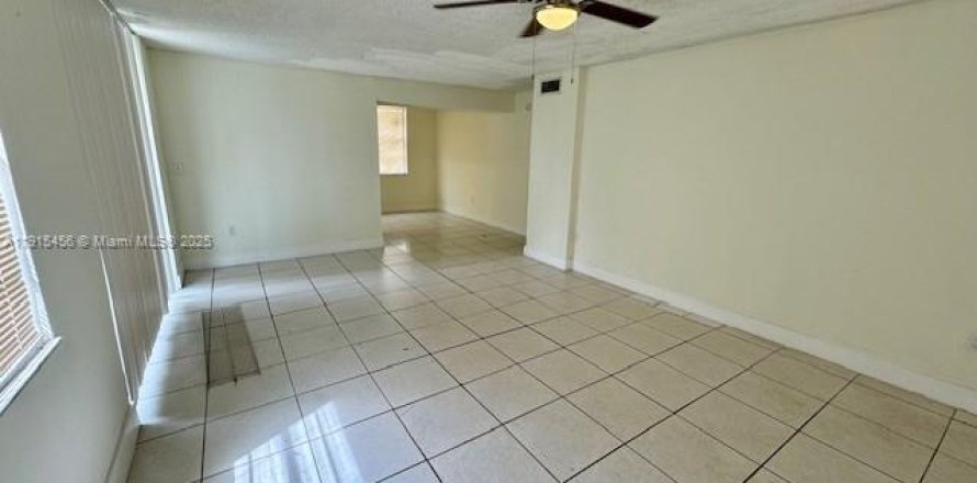 Condo à Lauderhill, Floride, 2 chambres  № 1971603