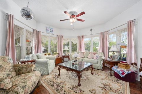 House in DeLand, Florida 6 bedrooms, 412.11 sq.m. № 1816815 - photo 10