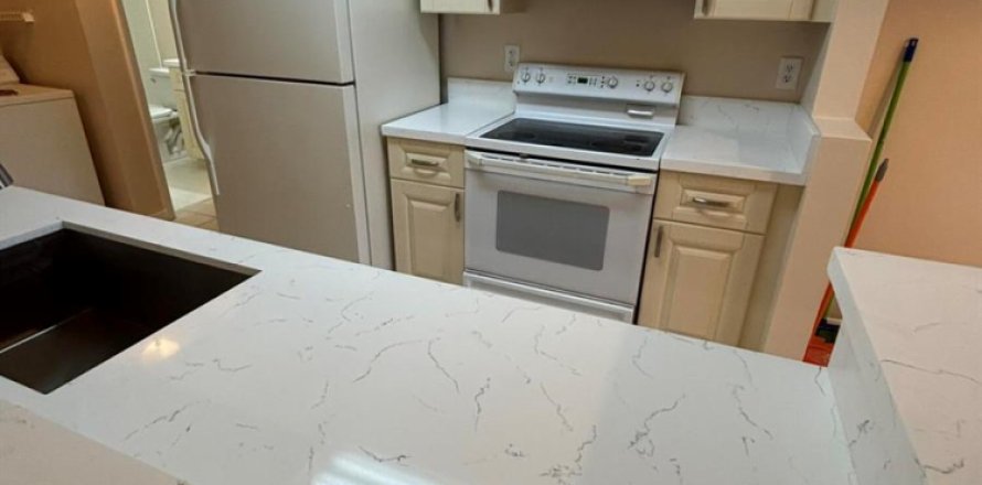 Condo à Coral Springs, Floride, 2 chambres  № 2085938