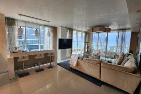 Condominio en venta en Sunny Isles Beach, Florida, 4 dormitorios, 254.18 m2 № 1887483 - foto 5