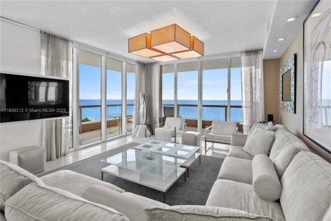 Condominio en venta en Sunny Isles Beach, Florida, 4 dormitorios, 254.18 m2 № 1887483 - foto 17