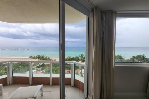 Condominio en venta en Sunny Isles Beach, Florida, 4 dormitorios, 254.18 m2 № 1887483 - foto 10