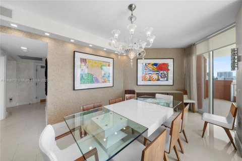 Condominio en venta en Sunny Isles Beach, Florida, 4 dormitorios, 254.18 m2 № 1887483 - foto 28