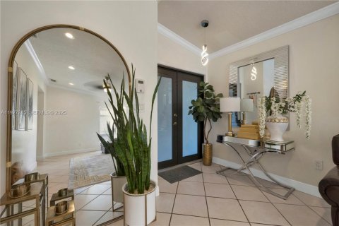 House in Miami, Florida 3 bedrooms, 152.36 sq.m. № 1992491 - photo 5