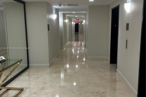 Copropriété à vendre à Coral Gables, Floride: 2 chambres, 105.82 m2 № 1950228 - photo 5