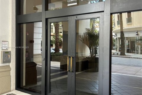 Copropriété à vendre à Coral Gables, Floride: 2 chambres, 105.82 m2 № 1950228 - photo 1