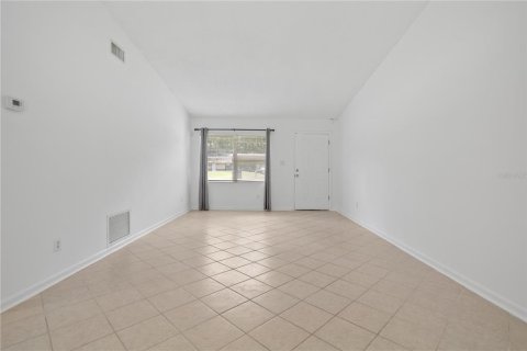 Apartamento en alquiler en Orlando, Florida, 2 dormitorios, 83.24 m2 № 2259346 - foto 5