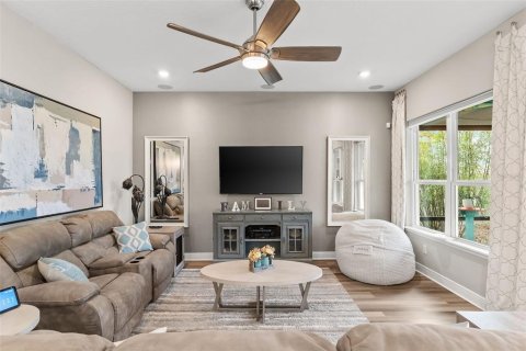 Villa ou maison à vendre à Howey-in-the-Hills, Floride: 4 chambres, 235.79 m2 № 2095556 - photo 6