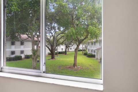 Copropriété à louer à Pompano Beach, Floride: 2 chambres, 81.75 m2 № 2387275 - photo 19