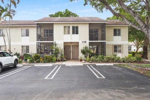 Condo à Pompano Beach, Floride, 2 chambres  № 2387275