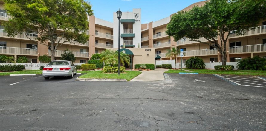 Condo à Tamarac, Floride, 2 chambres  № 2048077