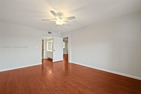 Copropriété à vendre à Tamarac, Floride: 2 chambres, 112.88 m2 № 2048077 - photo 18
