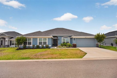 House in Ocala, Florida 4 bedrooms, 278.71 sq.m. № 2229715