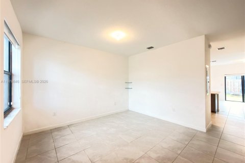 Touwnhouse à louer à Homestead, Floride: 3 chambres, 129.41 m2 № 2046170 - photo 5