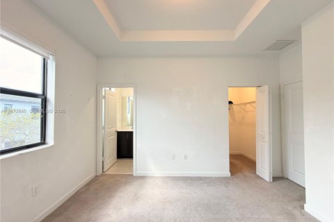 Touwnhouse à louer à Homestead, Floride: 3 chambres, 129.41 m2 № 2046170 - photo 13