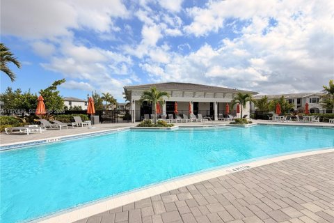 Touwnhouse à louer à Homestead, Floride: 3 chambres, 129.41 m2 № 2046170 - photo 30