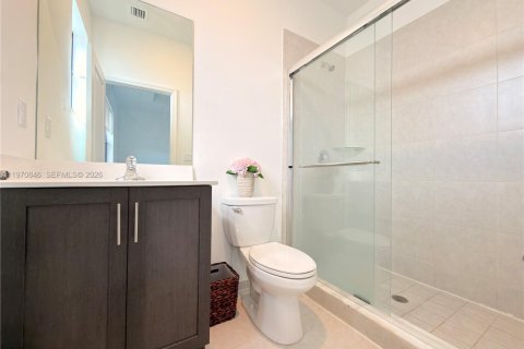 Touwnhouse à louer à Homestead, Floride: 3 chambres, 129.41 m2 № 2046170 - photo 16