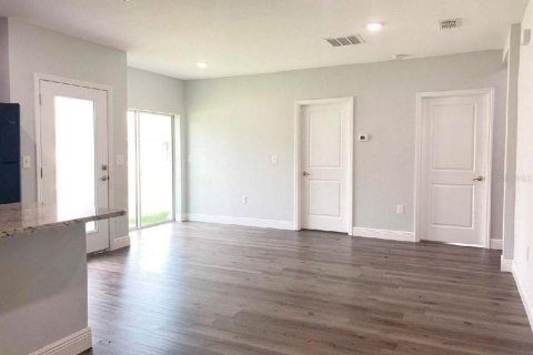 Apartment in Kissimmee, Florida 3 bedrooms, 107.95 sq.m. № 2196195 - photo 4