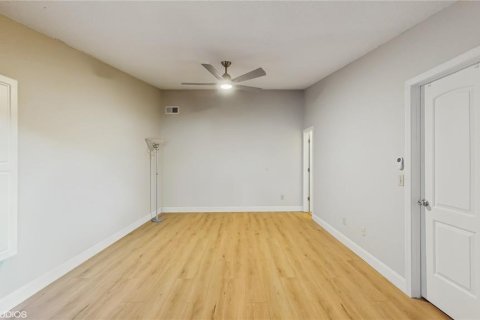 House in Orlando, Florida 3 bedrooms, 213.95 sq.m. № 1651659 - photo 10