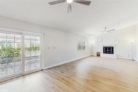 House in Orlando, Florida 3 bedrooms, 213.95 sq.m. № 1651659 - photo 6