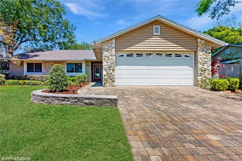 House in Orlando, Florida 3 bedrooms, 213.95 sq.m. № 1651659 - photo 1