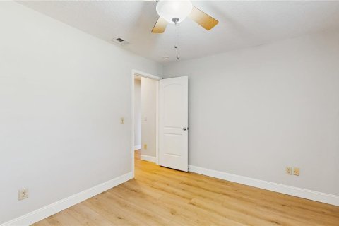 House in Orlando, Florida 3 bedrooms, 213.95 sq.m. № 1651659 - photo 15